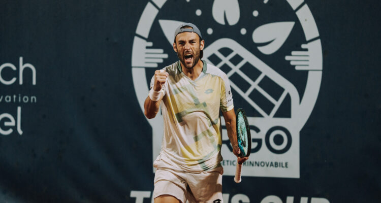 Stefano Travaglia, Todi