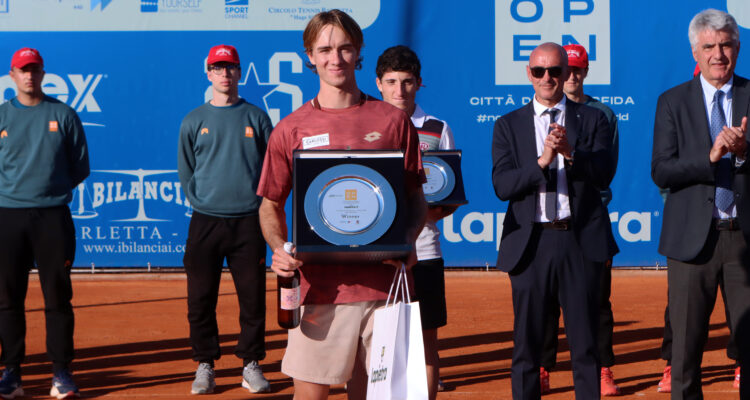 Lukas Neumayer, Barletta