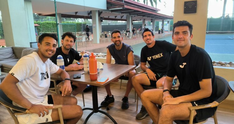 Players at the Challenger de Guayaquil